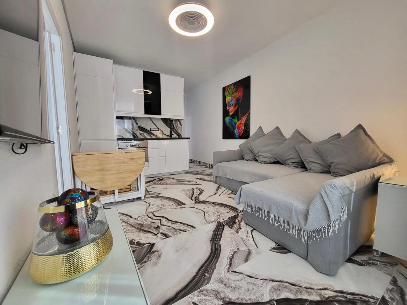 2 Bedrooms Flat + Balcony + Parking At Las Canteras Beach Лас Палмас де Гран Канария Екстериор снимка