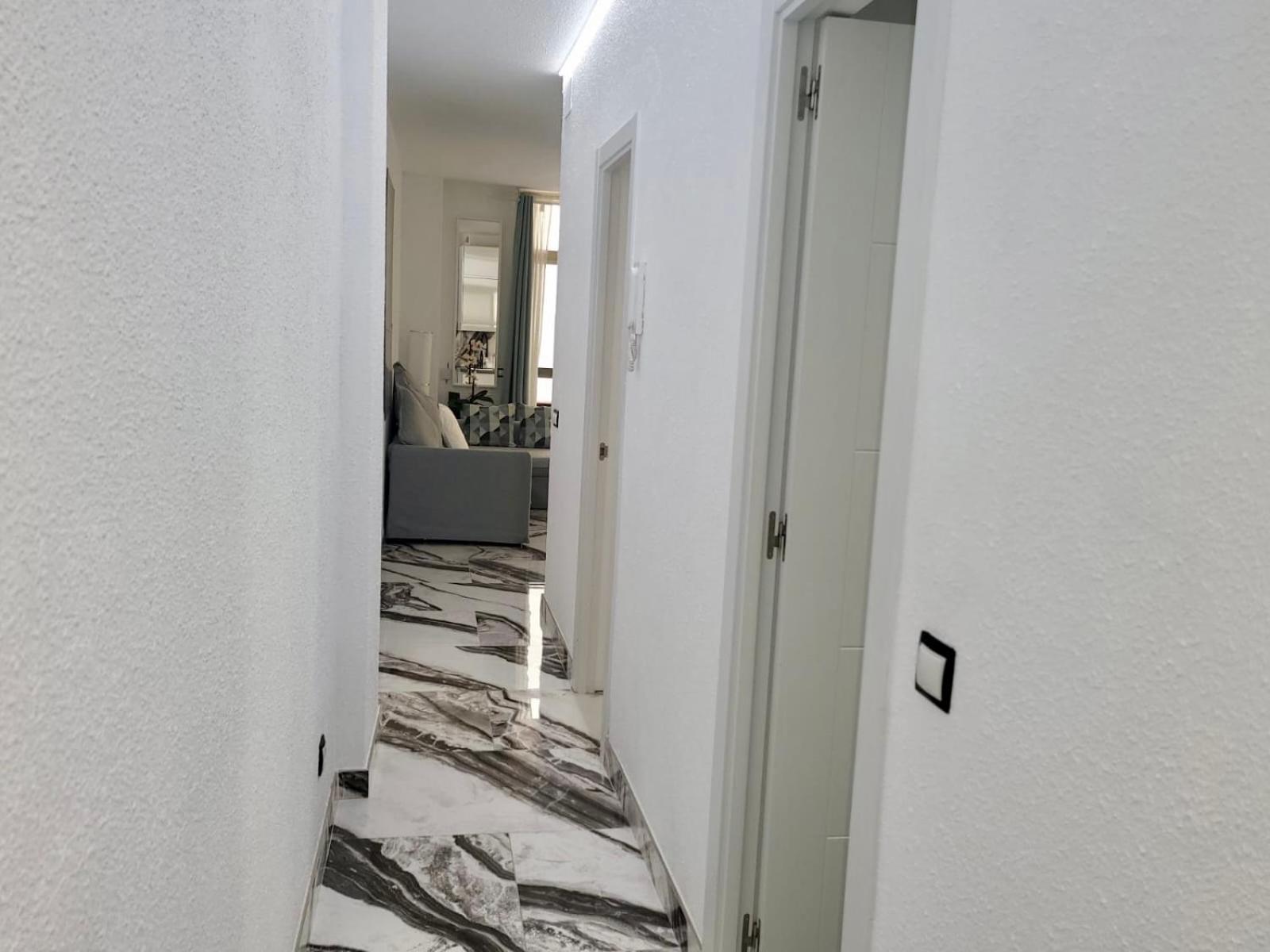 2 Bedrooms Flat + Balcony + Parking At Las Canteras Beach Лас Палмас де Гран Канария Екстериор снимка