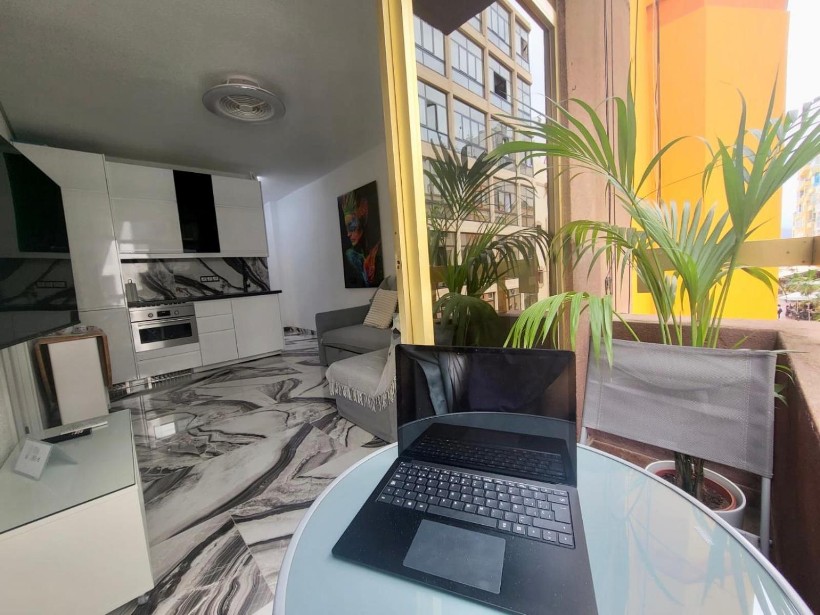2 Bedrooms Flat + Balcony + Parking At Las Canteras Beach Лас Палмас де Гран Канария Екстериор снимка